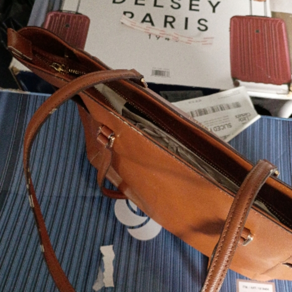 Slightly Used DKNY Bryant Zippered Women Tote - Picture 6 of 6